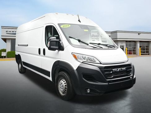 Used 2024 RAM ProMaster 2500 w/ Premium Convenience Group FWD image 7