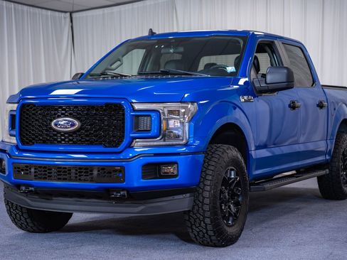 Used 2020 Ford F150 XL w/ Equipment Group 101A Mid AWD/4WD image 3