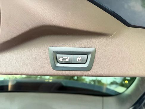 Used 2019 BMW X5 xDrive50i AWD/4WD image 36