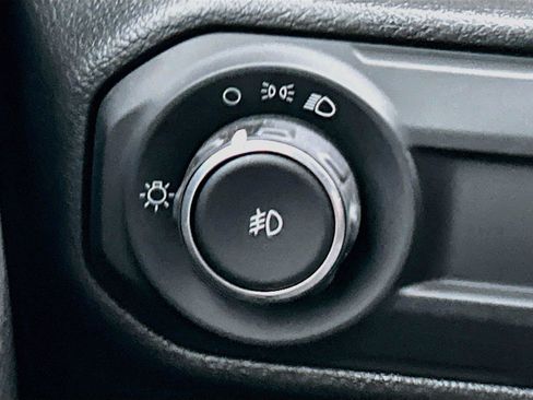 Used 2023 Jeep Wrangler Unlimited Sport AWD/4WD image 31