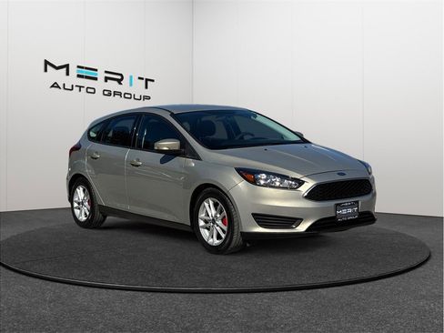 Used 2015 Ford Focus SE image 1