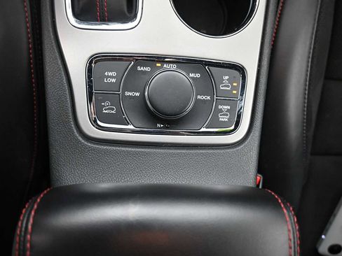 Used 2020 Jeep Grand Cherokee Trailhawk AWD/4WD image 10