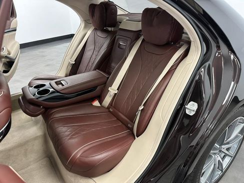 Used 2018 Mercedes-Benz S 560 S 560 4MATIC Sedan w/ AMG Line Exterior image 45