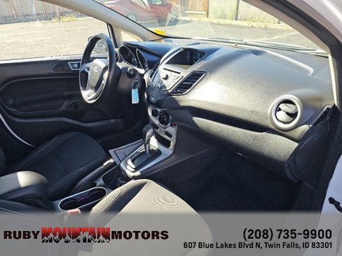 Used 2014 Ford Fiesta SE FWD image 31