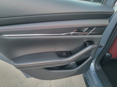 Used 2025 MAZDA MAZDA3 s image 18