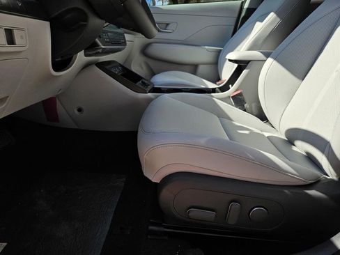 New 2026 Hyundai Kona SEL Premium image 19