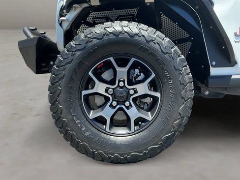 Used 2018 Jeep Wrangler Unlimited Rubicon AWD/4WD image 22