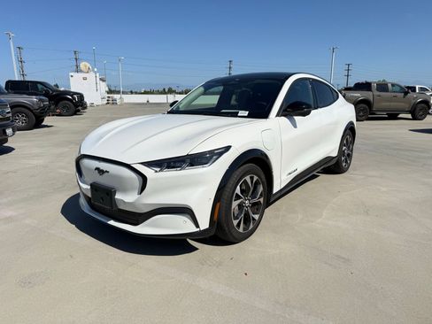 Used 2021 Ford Mustang Mach-E Premium image 1