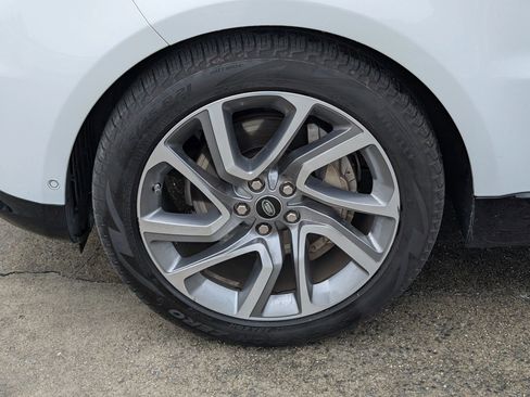 Used 2021 Land Rover Range Rover Sport HSE Silver Edition image 8