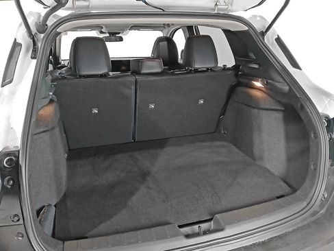 Used 2025 Nissan Kicks SR w/ SR Premium Package AWD/4WD image 8