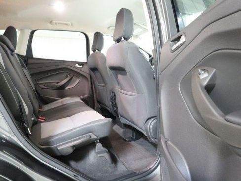 Used 2018 Ford Escape SE image 11