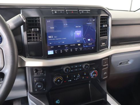 Used 2024 Ford F350 XLT w/ XLT Premium Package AWD/4WD image 5