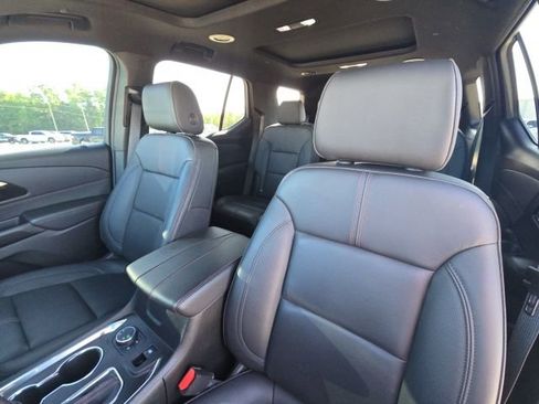 Used 2023 Chevrolet Traverse RS w/ LPO, Floor Liner Package AWD/4WD image 27