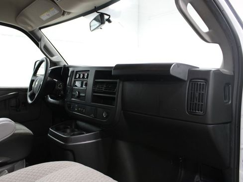 Used 2023 Chevrolet Express 3500 LS image 21