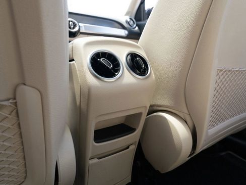 Used 2021 Mercedes-Benz GLB 250 4MATIC w/ Premium Package image 27