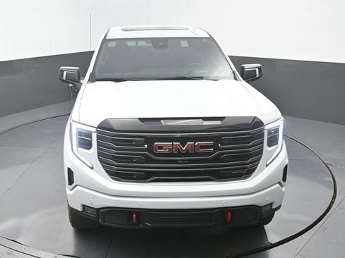 Used 2025 GMC Sierra 1500 AT4 w/ AT4 Premium Package AWD/4WD image 14