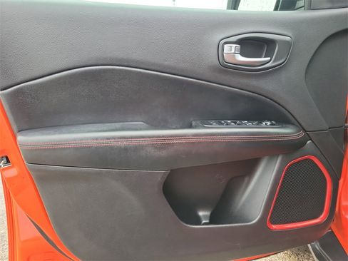 Used 2018 Jeep Compass Trailhawk w/ Navigation Group image 17