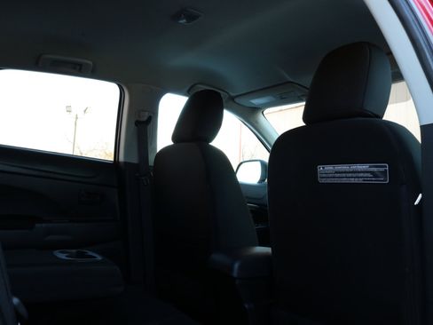 Used 2015 Mitsubishi Outlander Sport ES image 36