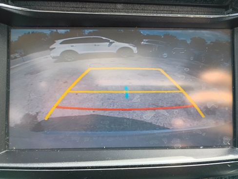 Used 2018 Toyota RAV4 XLE FWD image 14