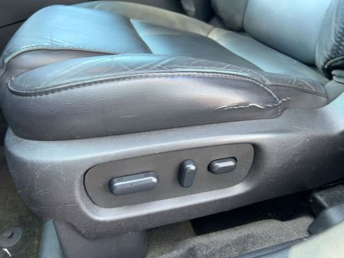 Used 2015 Ford Explorer XLT w/ Equipment Group 202A image 13