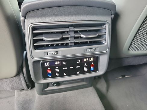 New 2026 Audi Q8 Premium Plus image 16