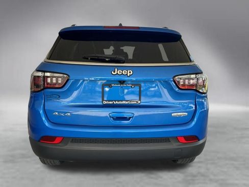 Used 2025 Jeep Compass Latitude AWD/4WD image 32