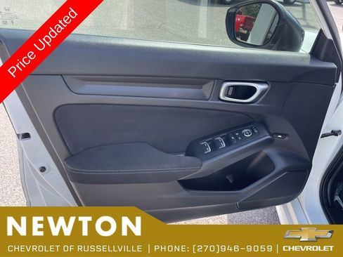 Used 2023 Honda Civic Sport image 5
