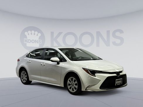 Used 2024 Toyota Corolla LE FWD image 22