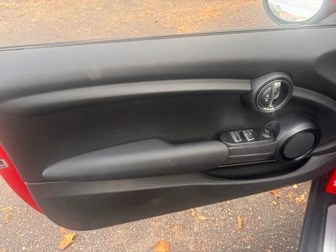 Used 2016 MINI Cooper Convertible image 17