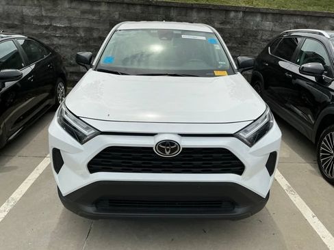Used 2025 Toyota RAV4 LE FWD image 4