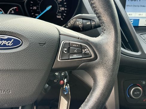 Used 2018 Ford Escape SEL image 20