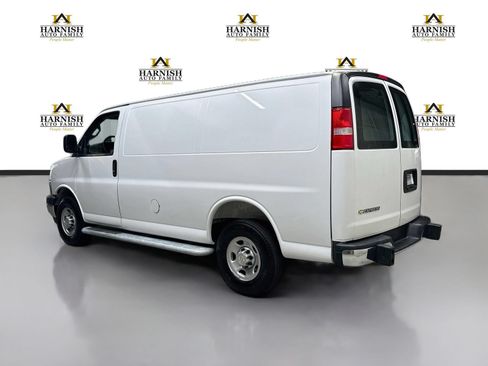 Used 2025 Chevrolet Express 2500 w/ Driver Convenience Package RWD image 9