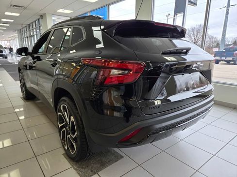 New 2025 Chevrolet Trax RS w/ Sunroof Package image 5