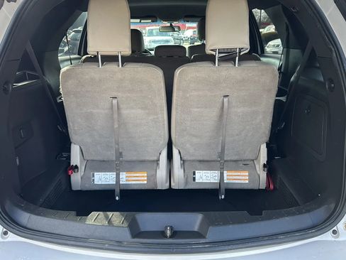Used 2014 Ford Explorer XLT w/ Equipment Group 202A image 14