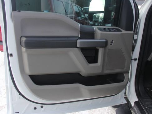 Used 2022 Ford F350 XLT image 30