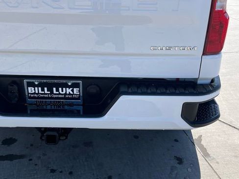 Used 2025 Chevrolet Silverado 1500 Custom image 10