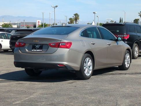 Used 2025 Chevrolet Malibu LT FWD image 8