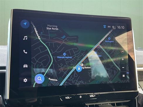 Used 2026 Toyota Corolla SE image 47