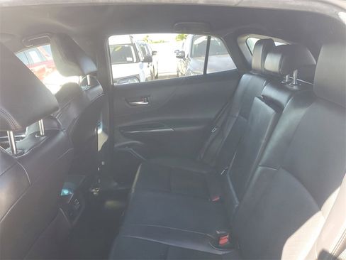 Used 2021 Toyota Venza XLE w/ Softex Package image 11