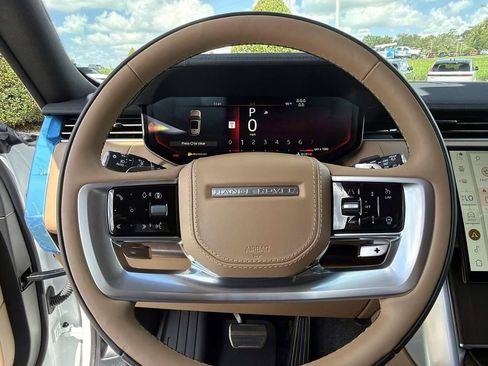 New 2026 Land Rover Range Rover Long Wheelbase SE AWD/4WD image 28