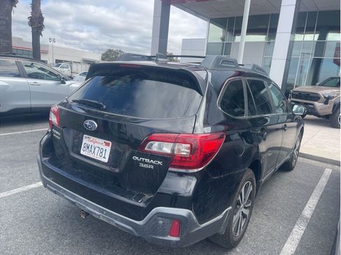 Used 2019 Subaru Outback 3.6R Limited AWD/4WD image 3