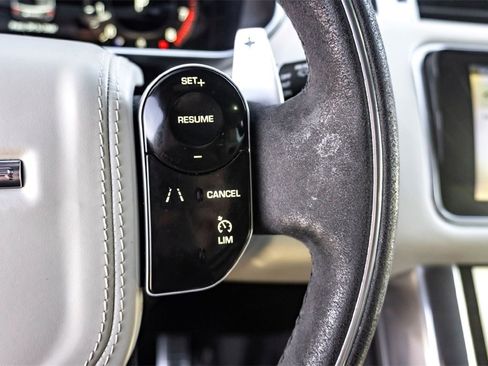 Used 2022 Land Rover Range Rover Sport HST image 21