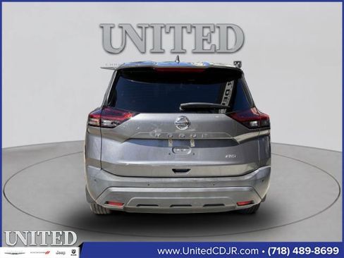 Used 2021 Nissan Rogue S image 4