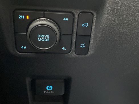 Certified 2025 Ford Expedition Max Active AWD/4WD image 36