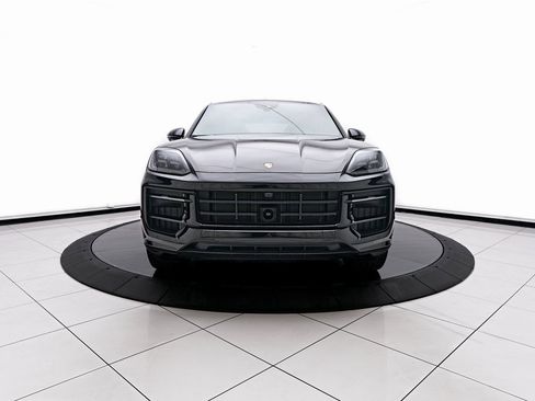 Used 2025 Porsche Cayenne GTS image 16