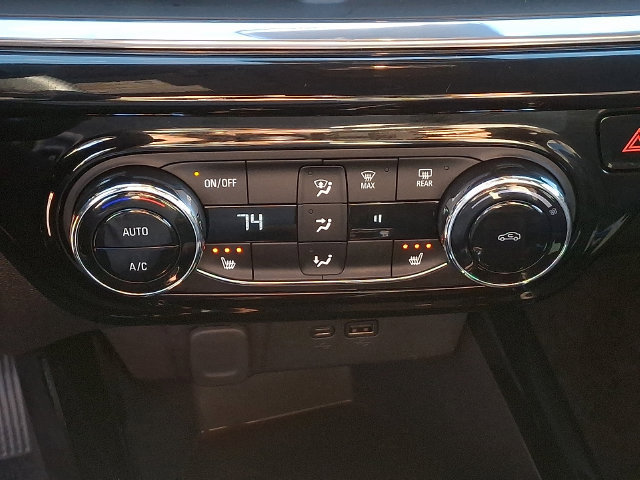 Used 2024 Chevrolet Trax RS FWD image 25