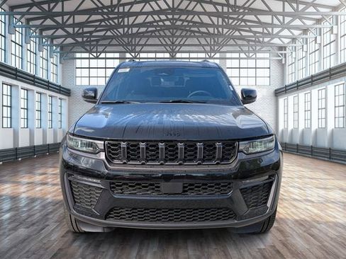 New 2026 Jeep Grand Cherokee L Limited RWD image 9