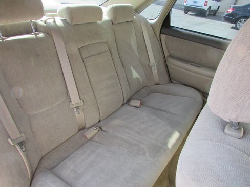 Used 2001 Toyota Avalon XLS image 18