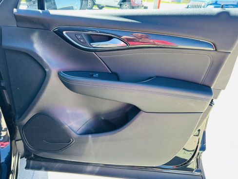 Used 2022 Buick Envision Preferred FWD image 31