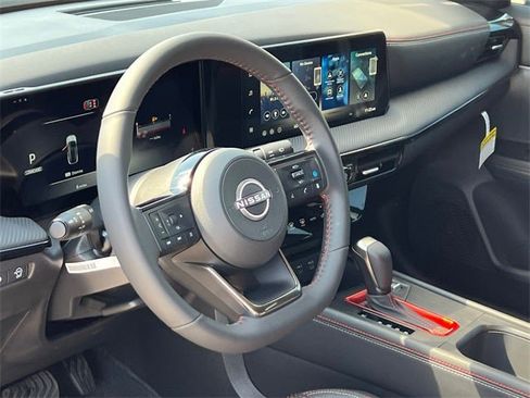 New 2026 Nissan Kicks SR image 16